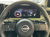 手元でナビの音量調整等が出来るのでナビの操作によるわき見運転を防止することが出来ます。