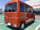 両側パワースライドドア付きだから、狭い駐車スペースなどでの 乗り降りラクラク!小さなお子さまのいるご家庭には嬉しい装備。