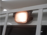 荷台ライト搭載で夜間作業もしやすくなっております。