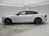 全国のVOLVOからお取り寄せが可能※!遠方の店舗に展示してあるクルマが気になる場合も、最寄りの店舗でご購入ただくことが可能です!是非私たちに要望をお聞かせください!※別途費用