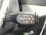 【レーダークルーズコントロール】高速道路での長距離走行が楽に!!自動で速度を保つクルーズコントロールが、衝突軽減システムと連携し、前方の車両を感知して車間を保つように速度調節してくれます!!