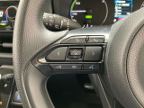 運転中、オーディオの操作をしてて、ハッとしたことはありませんか?ステアリングスイッチは、運転中でもハンドルでオーディオの操作が可能です。安全なドライブをサポートします。