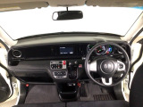 【前方視界】開放的な前方視界!運転がしやすく疲れにくいです♪窓が大きく、見通しがとっても良いおクルマですよ♪