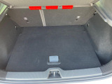 普段のお買い物や通勤、送迎等に十分な荷室スペースを確保しております。セカンドシートを倒すと、大きな荷物の積載も可能です。