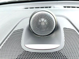 【Bowers & Wilkins】ボルボのプレミアムオーディオ。車内空間という特殊な環境に100年以上の伝統を持つイェーテボリ交響楽団の音響を再現した「コンサートモード」を搭載。