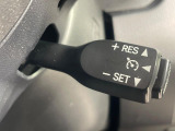 【クルーズコントロール】高速道路もラクラク走行。アクセルを離しても一定速度で走行ができ、長距離運転時の負担を軽減!加速・減速も簡単なスイッチ操作で調整できます。