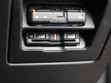 ETC車載器搭載です。スマートICも増えてきており、必須装備といって良い便利装備です。