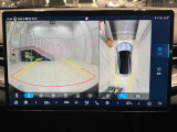 【パノラミックビューモニター】専用のカメラにより、上から見下ろしたような視点で360度クルマの周囲を確認することができます☆死角部分も確認しやすく、狭い場所での切り返しや駐車もスムーズに行えます。