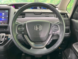 【純正革巻きステアリング】上質な革を使用することで、手にしっかり馴染みとても運転しやすいハンドルです♪