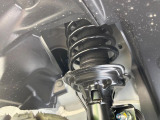 お車を安心してお乗りいただく為には、足回りの定期点検が欠かせません。サービスサポート(有償保証)では無料点検もご提供しており、安心のカーライフをお過ごしいただけるサポート体制が整っています。