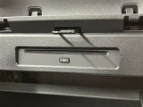 当店ではトヨタauショップ併設しております。お車と一緒にau携帯の機種変更も可能です♪また、自動車保険も取り扱っております。車の支払いと自動車保険の支払いをまとめてお支払い可能なプランもあります♪