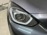 LEDヘッドライトは、点灯の瞬間から最大光量を発揮し、突然暗くなるトンネルなどでの安定感を高めます。