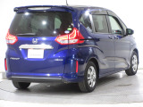 ボディクリーニング後、愛車をピカピカの状態へ保護するコーティング「ブライトパック」がおススメです!水垢がつきにくく、手入れがしやすくなりますよ!いつも愛車をきれいにしておきたい方におススメです。