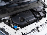 2Lディーゼルターボの204DTエンジンは180PS/430N・m。可変ノズルターボが全ての回転域で高トルクを生み出し力強く走ります!多段階9ATは常に最適なギヤを選択し、ギアチェンジもスムーズです。