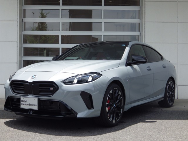 2シリーズグランクーペ M235 xドライブ 4WD