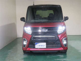 明度の高いLEDヘッドライトで、夜間の運転も安心です。