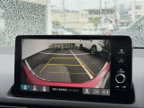 駐車時に便利なバックカメラを装備しています。