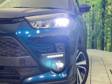 【シーケンシャルターンランプ付きLEDヘッドライト】人気の『流れるウィンカー』付きのLEDヘッドライトを装備♪高級感はもちろん、点灯時は存在感たっぷりで他車からも認識されやすく安心です。