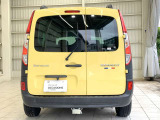 ご納車の前には専門スタッフによる点検・整備を実施いたします。さらにはご納車後のカーライフを想定し、各機関・電気系統のチェック、ロードテストも行いますので、ご遠方のお客様もご安心下さいませ。