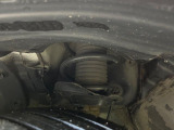 お車を安心してお乗りいただく為には、足回りの定期点検が欠かせません。サービスサポート(有償保証)では無料点検もご提供しており、安心のカーライフをお過ごしいただけるサポート体制が整っています。