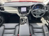 V60 リチャージ PHEV T6 AWD アルティメット 4WD 