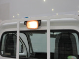 荷台ライトで夜間の積荷作業でも明るく照らしてくれます。