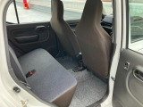 リヤシートも全車消毒済み。チャイルドシートの固定用アンカーがあります。小さなお子様も安心してご乗車できます!