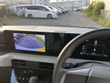 リバースギア連動の「バックビューカメラ」装備。 後退時や駐車時に安心です
