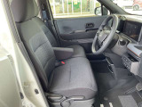運転のしやすさや、乗り降りにも配慮した運転席