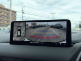 バックモニターもついているので、バック駐車も安心です♪