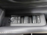 全席オートパワーウィンドウ☆窓の全閉全開が自動で出来るので便利ですよ♪