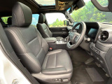 運転席シート廻りは使用感も少なく、良好な状態となっています。丁寧に使われていたことがよくわかりますね。