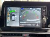 『アラウンドビューモニター』は、空から見下ろすような視点で、スムースな駐車と安全確認をサポートします。
