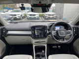 XC40 T4 モメンタム 