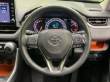 【ステアリングスイッチ】運転中、前方から目線をそらすことなく、オーディオ等の操作が可能な便利機能!安心&快適なドライブを演出してくれます♪