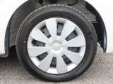 純正のホイールカバーを履いてます!