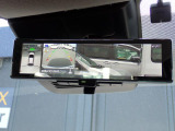 バックカメラ装備しております。駐車時に大変役に立ちますよ。駐車が苦手な方にも便利機能です。