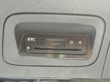 【ETC車載器】がついておりますので高速道路などの有料道路の料金所を停止することなく通過できます。当店でセットアップも可能ですのでご納車当日よりご利用いただけます。