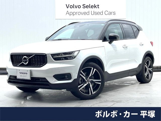 XC40 B4 AWD Rデザイン 4WD 