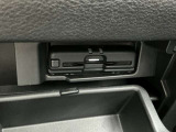 ETCは、高速道路料金所の渋滞を避け、時間と手間を省くことができます。また、料金の支払いや精算の手間が省け、便利で快適なドライブをサポートします