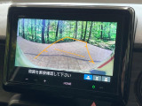 【バックカメラ】駐車時に後方がリアルタイム映像で確認できます。大型商業施設や立体駐車場での駐車時や、夜間のバック時に大活躍!運転スキルに関わらず、今や必須となった装備のひとつです!