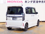 ◆リアは【プライバシーガラス】となっております。プライバシーの確保と見た目の良さはもちろんの事、太陽光を防ぐのでエアコンの効きも良くなります。エアコンの効きが良くなるので、燃費の向上にもつながります。