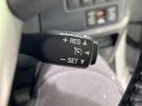 【クルーズコントロール】高速道路もラクラク走行。アクセルを離しても一定速度で走行ができ、長距離運転時の負担を軽減!加速・減速も簡単なスイッチ操作で調整できます。