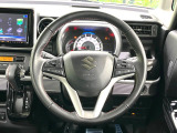 【純正革巻きステアリング】上質な革を使用することで、手にしっかり馴染みとても運転しやすいハンドルです♪