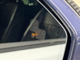 ブラインドスポットモニター 左右斜め後ろを平行して走る車を認識し、車線変更の際に危険を察知するとドライバーへ警告を促します。夜・雨・トンネル内など走行時の環境が悪い時ほど便りになる安全装置です。