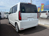 ☆お車についた傷やヘコミ、事故の修理もハヤシにお任せください。自社鈑金工場で修理ができますの安心です☆