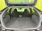 ラゲッジルームは、大容量のスペースを確保。普段のお買い物からレジャーまで、幅広く活躍してくれます!また、リアシートを倒すことでバリエーション豊かにお使いいただけます。