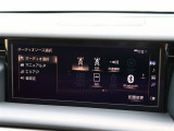 お車選びをお楽しみ頂けるよう、在庫車の展示スペースを十分に確保しております。