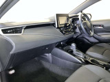 前方の見通しが良いすっきりした視界、誰でも扱いやすく運転できます。疲れにくく安心ドライブを更に快適なものにします!