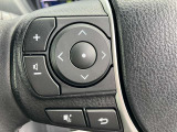 オーディオの音量やチャンネル操作ができるスイッチが、ハンドルに付いています。運転中でも、操作が行えて非常に安全・便利です!